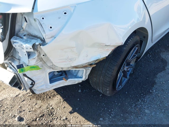 2018 TESLA MODEL 3 5YJ3E1EA0JF152997 Photo 5