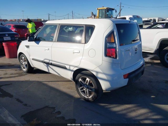 2010 KIA SOUL KNDJT2A20A7088905 Photo 2
