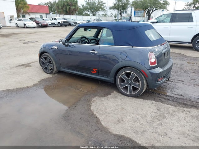 2012 MINI COOPER S WMWZP3C54CT249848 Photo 2