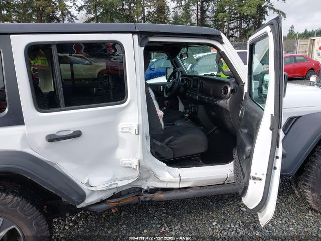 1C4HJXDG6JW117726 Jeep Wrangler Unlimited Sport S 4x4