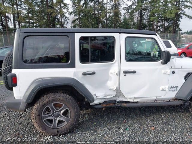 1C4HJXDG6JW117726 Jeep Wrangler Unlimited Sport S 4x4