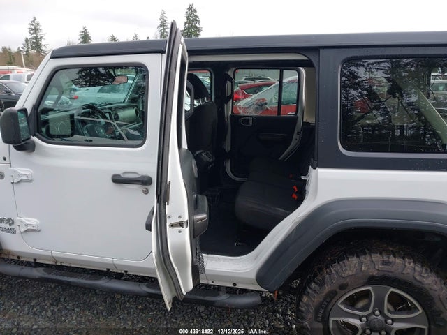 1C4HJXDG6JW117726 Jeep Wrangler Unlimited Sport S 4x4