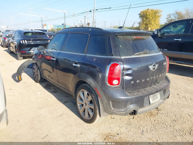 2015 MINI COUNTRYMAN WMWZC3C52FWT03405 Photo 2