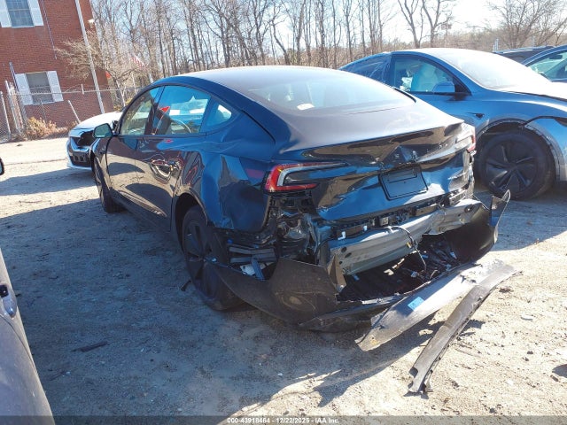 2025 TESLA MODEL 3 5YJ3E1EB6SF058293 Photo 2