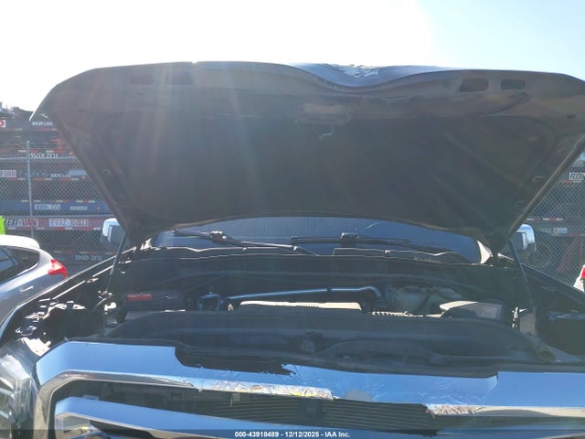 1GTU9DED5KZ125620 GMC Sierra 1500 Slt