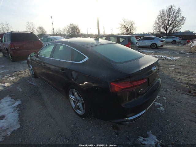 2022 AUDI A5 SPORTBACK WAUDACF57NA008808 Photo 2
