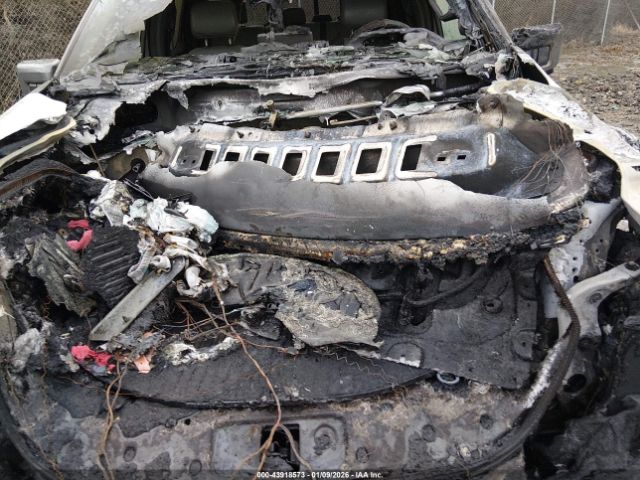 2022 FORD F-150 LIGHTNING 1FT6W1EV6NWG13585 Photo 9