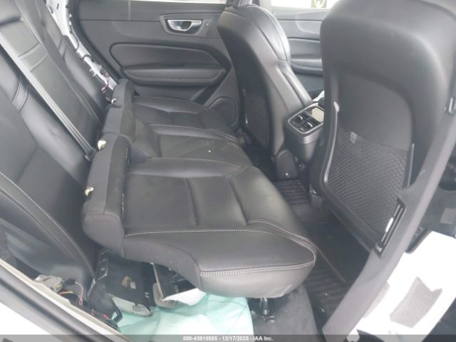 2021 VOLVO XC60 YV4102DL0M1809547 Photo 7