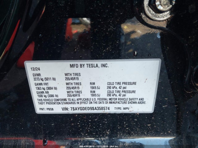 2025 TESLA MODEL Y 7SAYGDED9SA358574 Photo 8