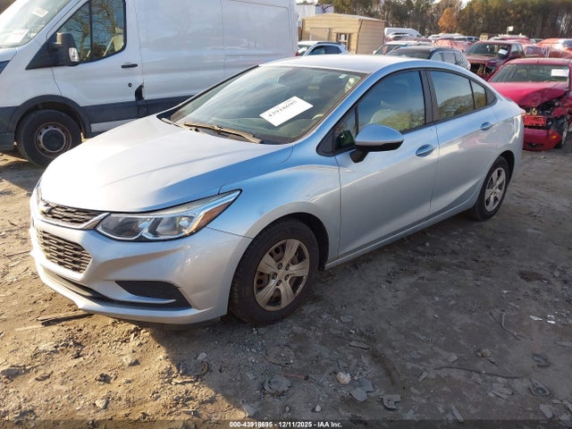 1G1BC5SMXJ7201872 Chevrolet Cruze Ls Auto