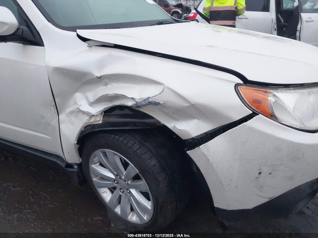 2013 SUBARU FORESTER JF2SHADC3DH444168 Photo 5