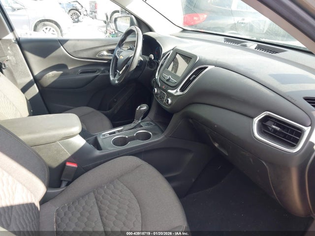 3GNAXUEV0KS575813 Chevrolet EQUINOX LT
