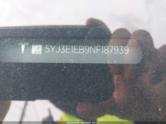 2022 TESLA MODEL 3 5YJ3E1EB9NF187939 Photo 8