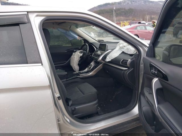 2018 MITSUBISHI ECLIPSE CROSS JA4AT5AA3JZ046980 Photo 4