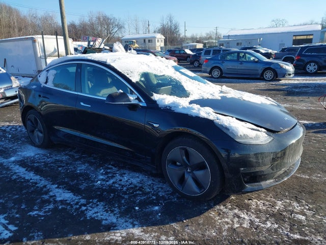 2018 TESLA MODEL 3 5YJ3E1EB1JF070625 Photo 0