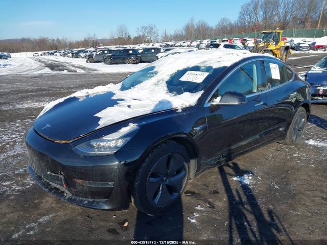 2018 TESLA MODEL 3 5YJ3E1EB1JF070625 Photo 1