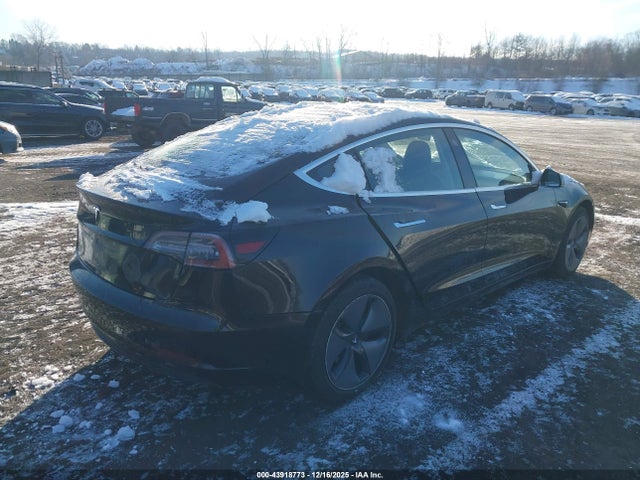 2018 TESLA MODEL 3 5YJ3E1EB1JF070625 Photo 3