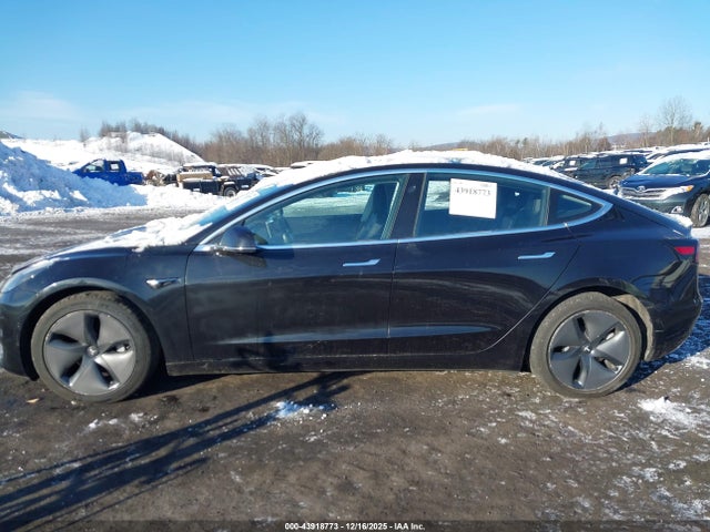 2018 TESLA MODEL 3 5YJ3E1EB1JF070625 Photo 5