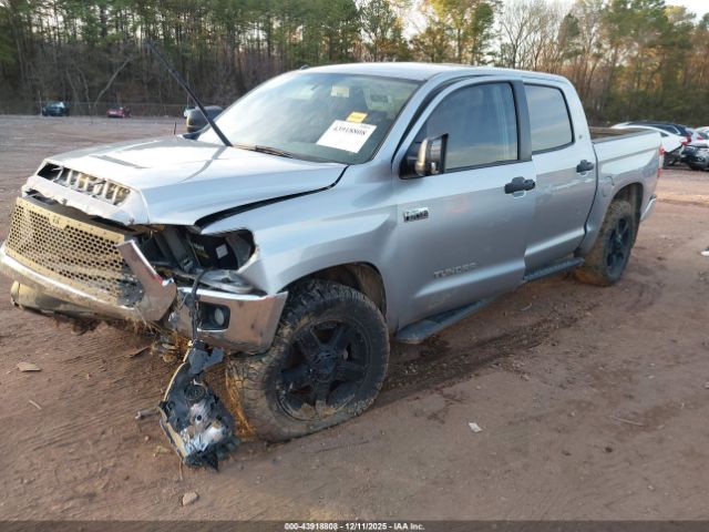 2017 TOYOTA TUNDRA 5TFDW5F10HX626552 Photo 1