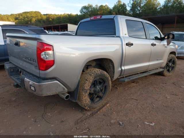 2017 TOYOTA TUNDRA 5TFDW5F10HX626552 Photo 3