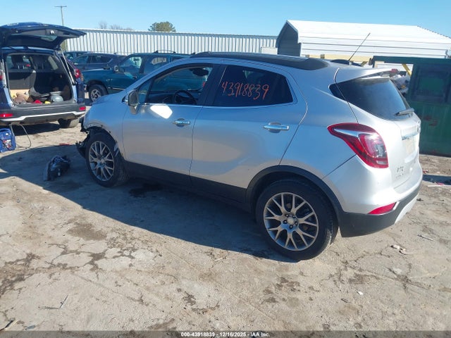 2018 BUICK ENCORE KL4CJ1SB0JB656214 Photo 2