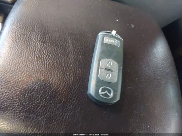 2018 MAZDA MAZDA3 3MZBN1M34JM184083 Photo 10