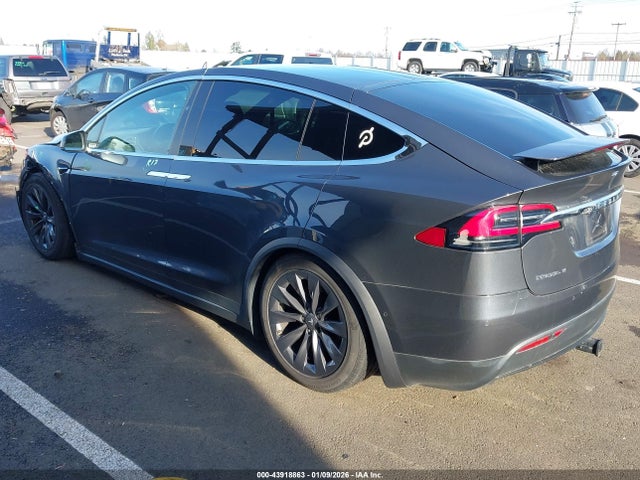 2018 TESLA MODEL X 5YJXCDE20JF090616 Photo 2