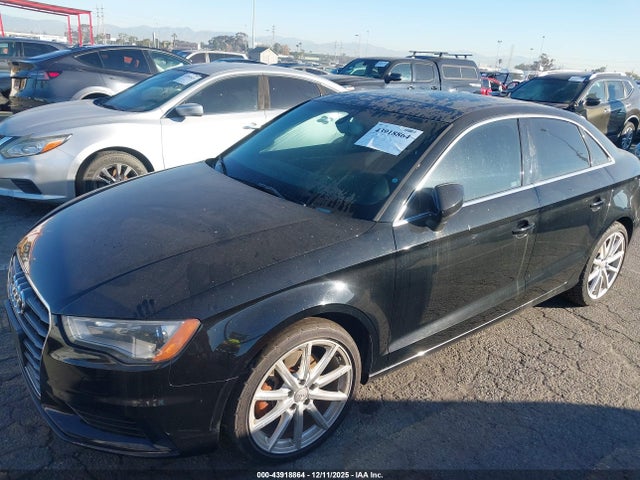 2015 AUDI A3 WAUACGFF1F1002470 Photo 1