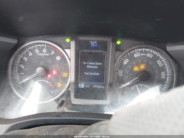3TMCZ5AN8NM494364 Toyota Tacoma Trd Off Road