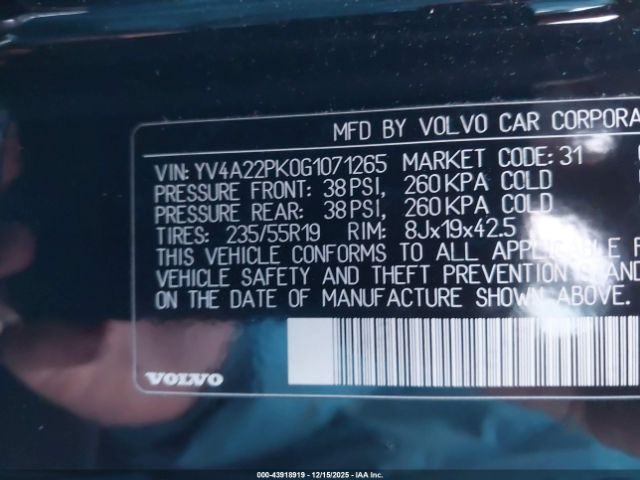 2016 VOLVO XC90 YV4A22PK0G1071265 Photo 8