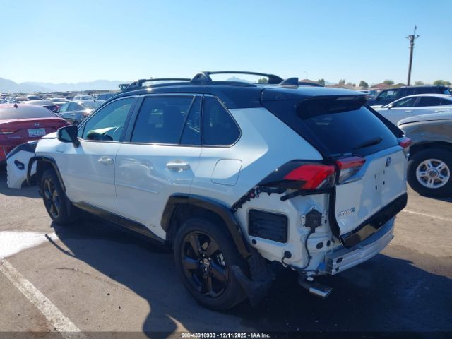 2020 TOYOTA RAV4 HYBRID JTMEWRFV5LD541053 Photo 2