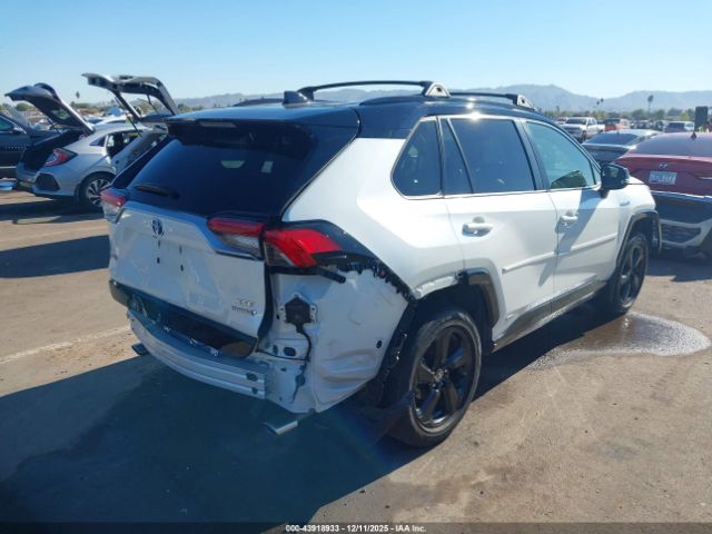 2020 TOYOTA RAV4 HYBRID JTMEWRFV5LD541053 Photo 3