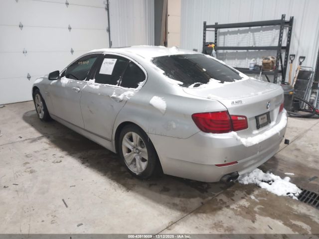 2012 BMW 528I WBAXH5C56CDW10829 Photo 2