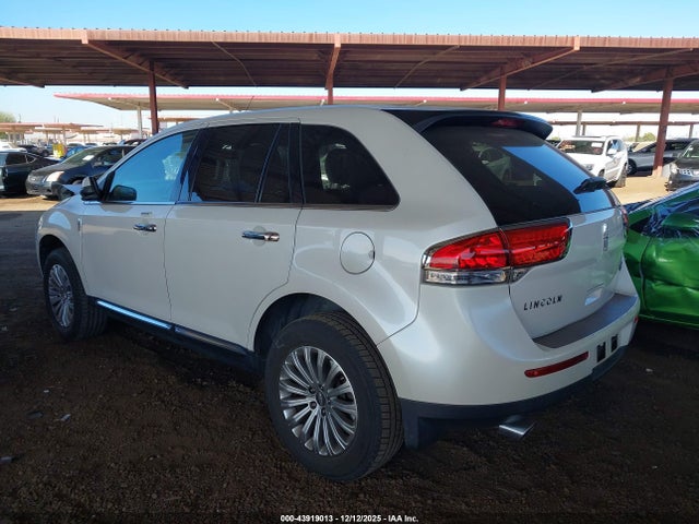 2012 LINCOLN MKX 2LMDJ6JKXCBL15473 Photo 2