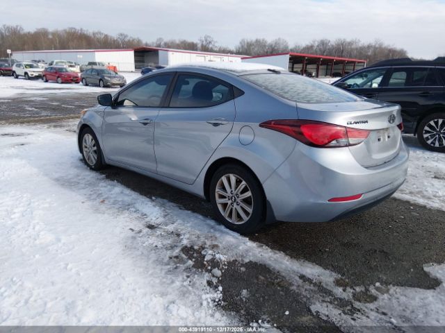 2016 HYUNDAI ELANTRA 5NPDH4AE2GH736608 Photo 2