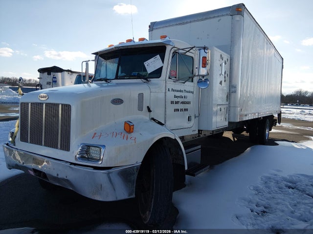 Продажа на аукционе авто 2001 Peterbilt 330, vin: 2NPNHD6X71M561657, номер лота: 43919119