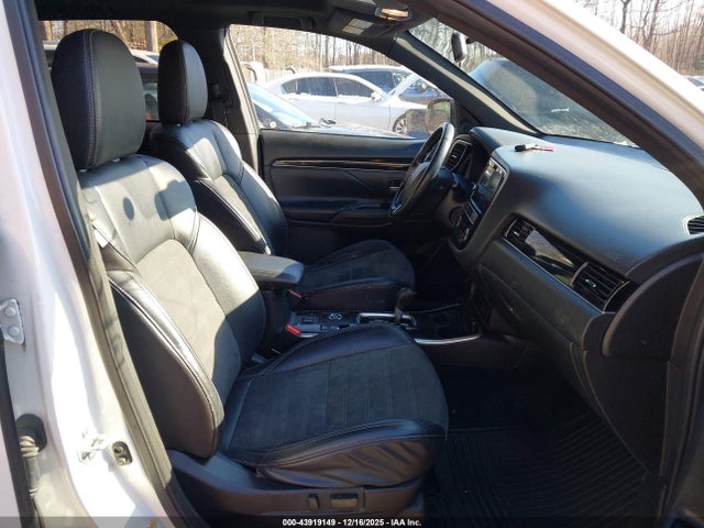 2019 MITSUBISHI OUTLANDER JA4AZ3A32KZ031361 Photo 4