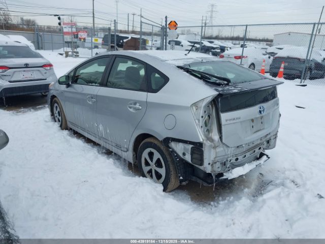 2014 TOYOTA PRIUS JTDKN3DU7E1739375 Photo 2