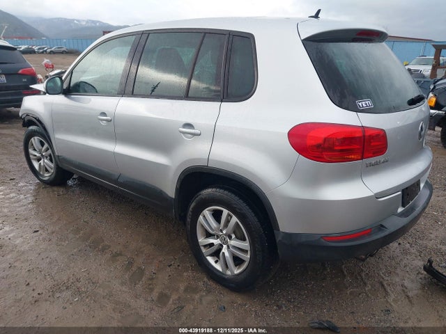 2012 VOLKSWAGEN TIGUAN WVGBV7AX7CW593769 Photo 2