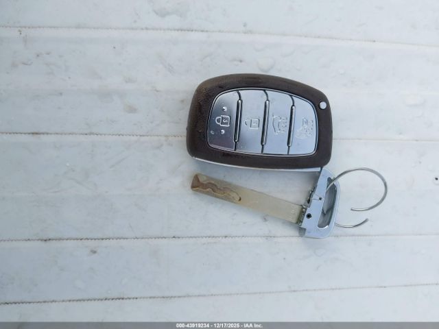 2019 HYUNDAI IONIQ HYBRID KMHC75LC2KU114696 Photo 10