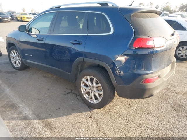1C4PJLCBXJD595119 Jeep Cherokee Latitude Fwd