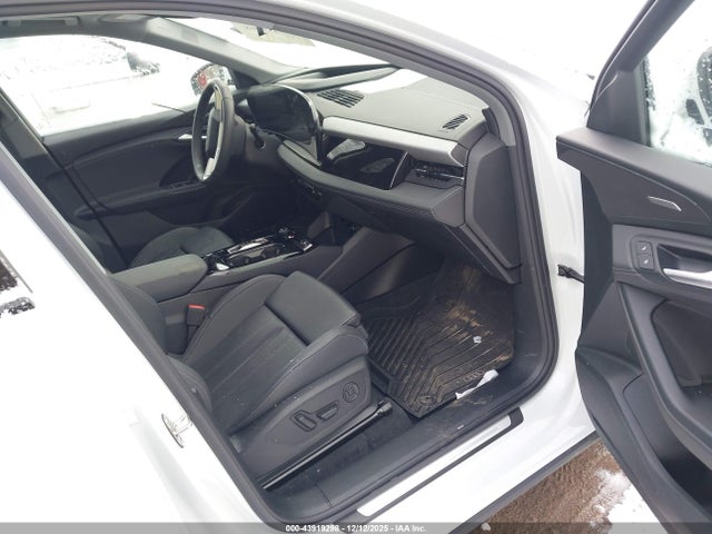 2025 AUDI Q6 E-TRON WA124BGFXSA005717 Photo 4