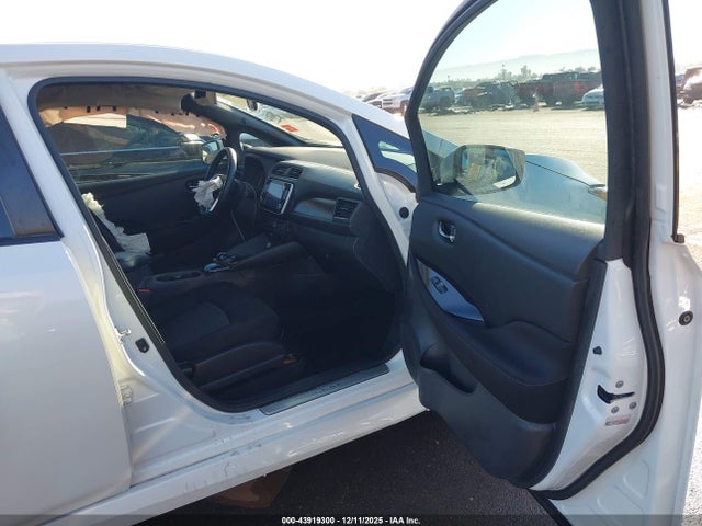 1N4BZ1CP8KC319098 Nissan Leaf Sv Plus