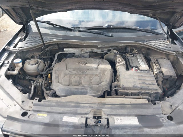 3VV3B7AX3JM015202 Volkswagen Tiguan 2.0t Se/2.0t Sel
