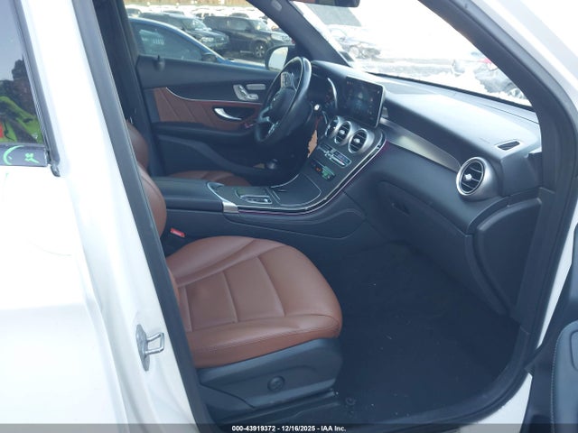Продаж на аукціоні авто 2021 Mercedes-benz Glc 300 4matic Suv, vin: W1N0G8EB4MF872150, номер лоту: 43919372