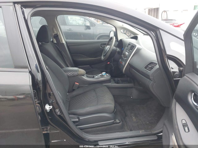1N4BZ0CP3HC308156 Nissan LEAF S