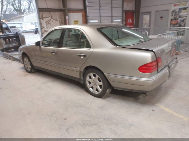 1999 MERCEDES-BENZ E 320 WDBJF82HXXX015190 Photo 2