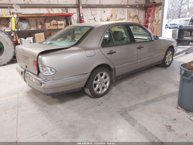 1999 MERCEDES-BENZ E 320 WDBJF82HXXX015190 Photo 3