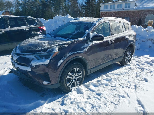Toyota RAV4 LE 2016 2T3BFREV5GW512732 Image 2