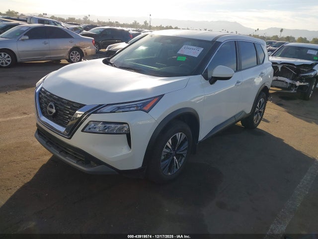 JN8BT3BAXPW418097 Nissan Rogue Sv Fwd